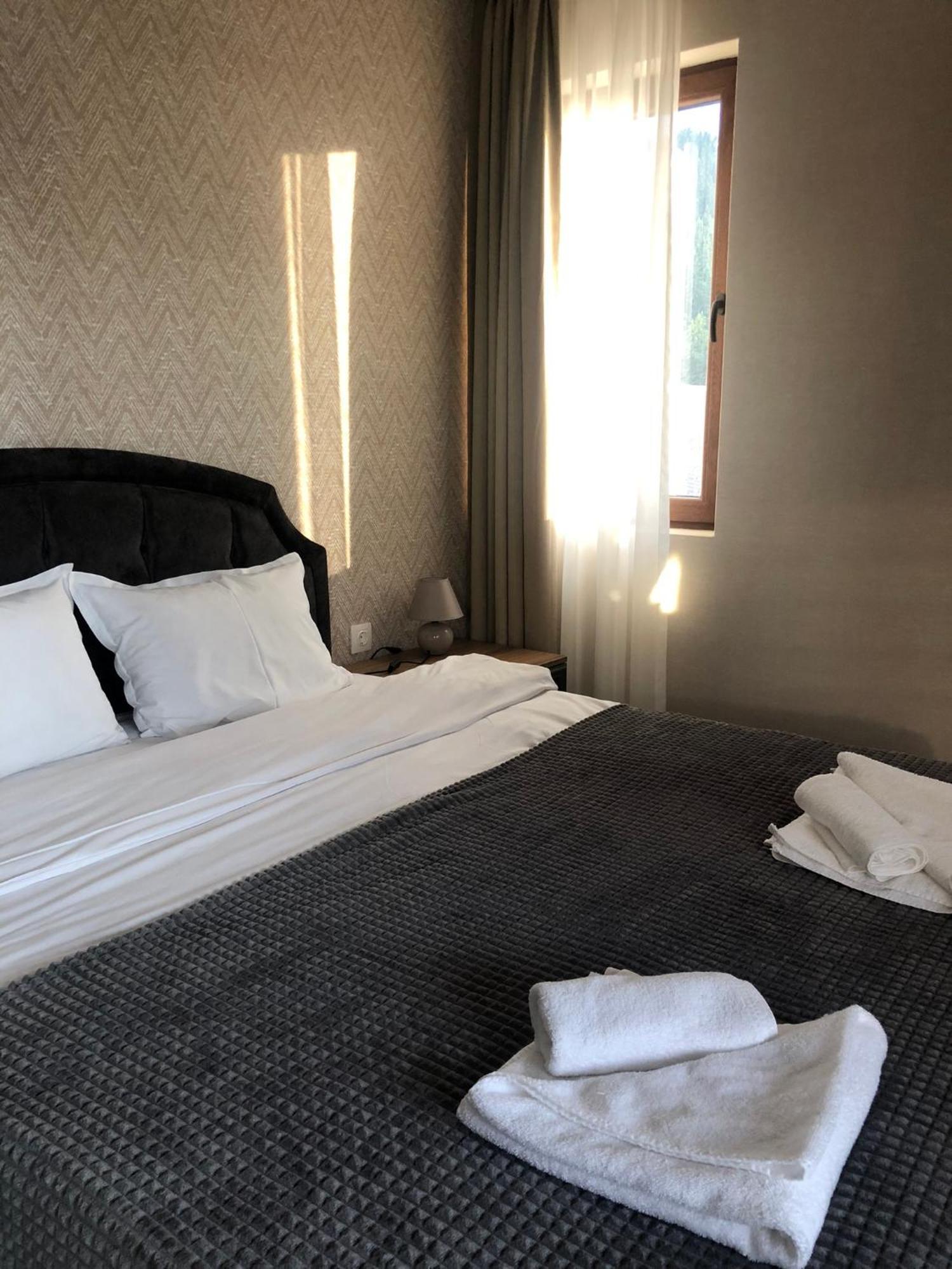 Luxury Aparthotel Studenets Pamporovo Exteriör bild
